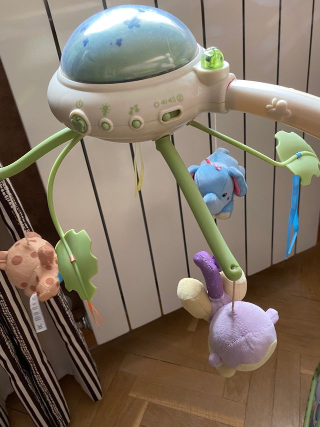 Móvil para bebés en cuna