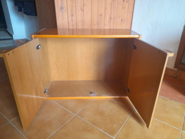 Cajonera y mueble armario