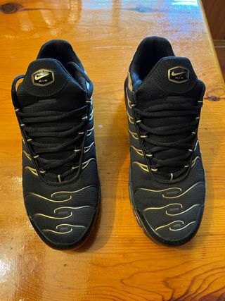 Air max Tn talla 43 de segunda mano por 60 EUR en Manzanares el Real en  WALLAPOP