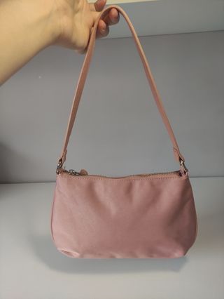 Bolso de hombro Stradivarius nuevo de segunda mano por 2 EUR en Ciudad Real  en WALLAPOP