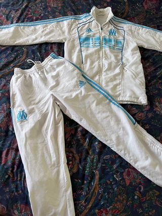Chándal fútbol Marsella de segunda mano por 40 EUR en Santander en WALLAPOP