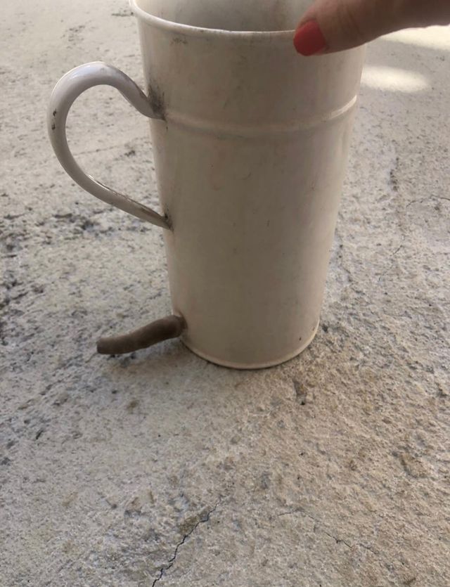 Jarra de labativa hierro.