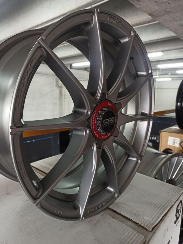 Llantas Oz Racing 8x18 et48 5x112 silver