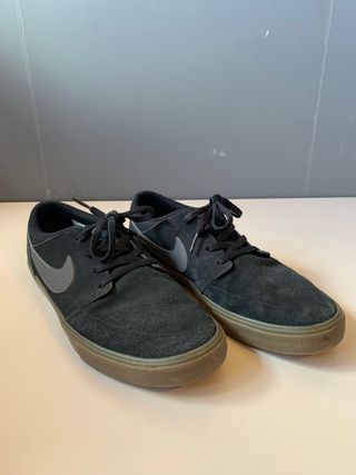 Zapatillas Nike Solarsoft de segunda mano por 30 EUR en Gójar en WALLAPOP