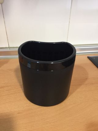 Recipiente para cápsulas Dolce Gusto sin uso de segunda mano por 2 EUR en  Castellar del Vallès en WALLAPOP