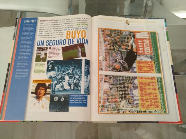 ALBUM DE CROMOS DE FÚTBOL. HISTORIA GRÁFICA