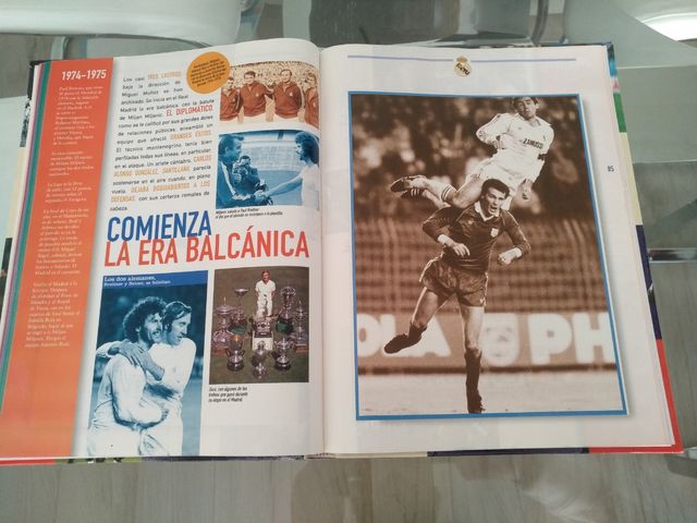 ALBUM DE CROMOS DE FÚTBOL. HISTORIA GRÁFICA