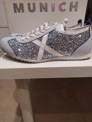 Sabatilles Munich dona NOVES\\/zapatillas mujer de segunda mano por 40 EUR  en Roquetes en WALLAPOP