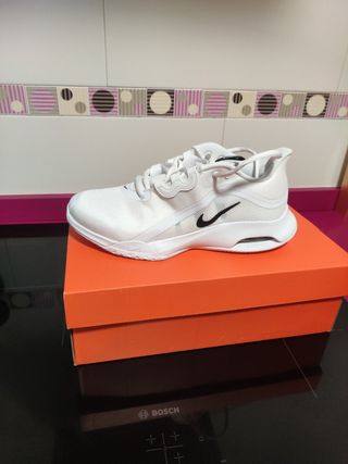 Botines Nike Air Max volley mujer de segunda mano por 60 EUR en Sevilla en  WALLAPOP