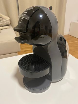 Cafetera Dolce Gusto de segunda mano por 30 EUR en Barcelona en WALLAPOP