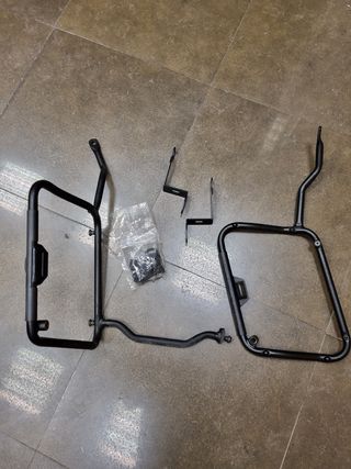 GIVI: Soporte lateral específico para maleta V35 SIDE MONOKEY® Yamaha FZ6  S2 / FZ6 600 Fazer S2 PLX360 buy cheap at fahrrad24 - only 127,85 €