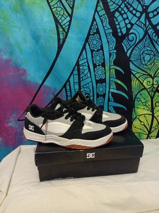 Dc Maxwell 43 de segunda mano por 35 EUR en Jaca en WALLAPOP
