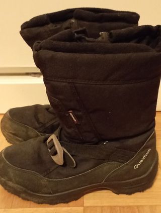 Botas de montaña\\/nieve talla 35 Quechua de segunda mano por 4 EUR en  Alcobendas en WALLAPOP