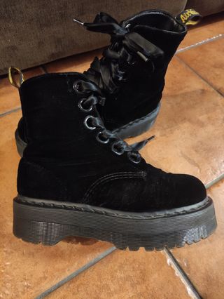 Botas Martens plataforma de segunda mano en WALLAPOP