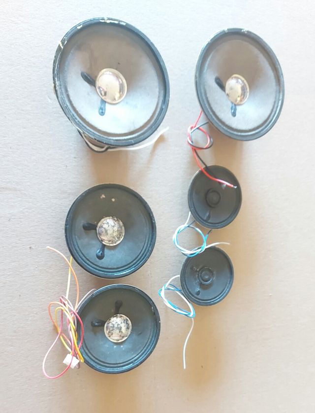 lote 8 altavoces 8 ohmios 5w 3w y 1.5w