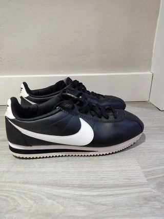 Zapatillas Nike Cortez de segunda mano por 29 EUR en Graus en WALLAPOP