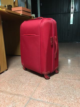 Maleta Samsonite de segunda mano por 26 EUR en Las Rozas de Madrid en  WALLAPOP