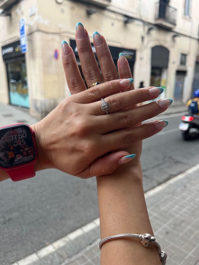 Uñas acrílicas, gel, y semipermanente