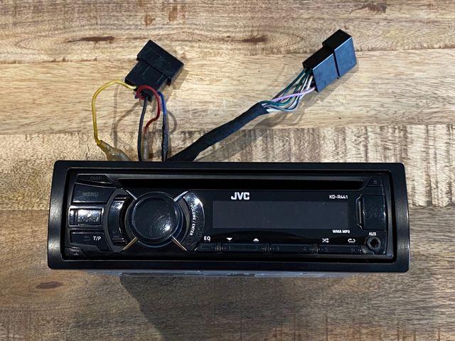 Radio JVC con CD USB y Aux