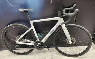 Orbea Orca M30 2022 de segunda mano por 2.000 EUR en Plasencia en WALLAPOP