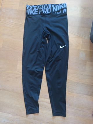 MALLAS NIKE PRO INTERTWIST de segunda mano por 24 EUR en León en WALLAPOP