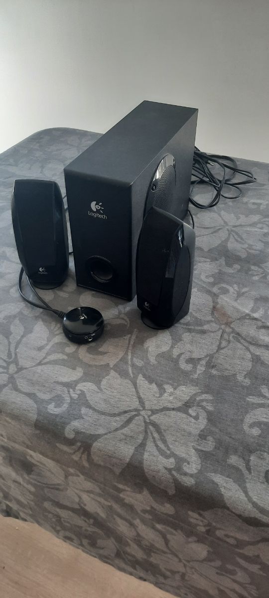 Altavoces y subwoofer Logitech