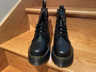 Botas Martens plataforma de segunda mano en WALLAPOP