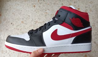 Air Jordan 1 Mid Gym Red Black White de segunda mano por 170 EUR en Málaga  en WALLAPOP