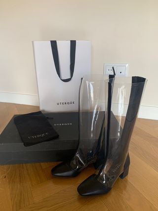 Botas Uterqüe de segunda mano por 40 EUR en San Sebastián de Los Reyes en  WALLAPOP
