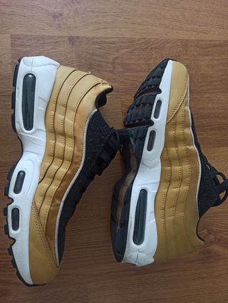 Nike air max 95 de segunda mano por 45 EUR en León en WALLAPOP