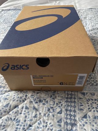 Zapatillas Asícs nimbus 22 negras de segunda mano por 100 EUR en San  Agustín del Guadalix en WALLAPOP