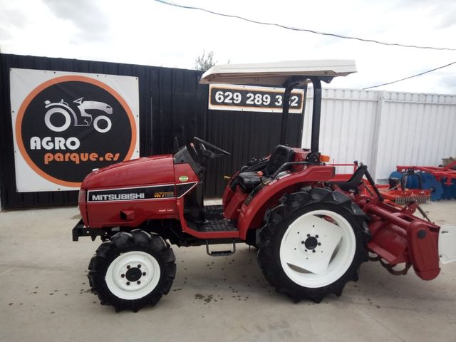 Minitractor Mitsubishi MT 185 con techo 
