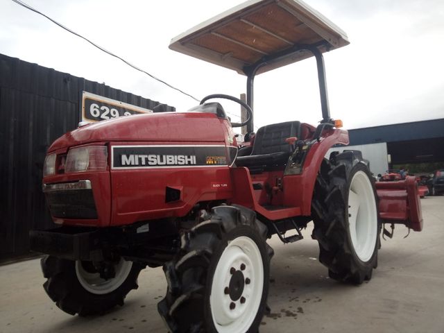 Minitractor Mitsubishi MT 185 con techo 