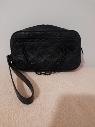Neceser de mano Louis Vuitton de segunda mano en WALLAPOP