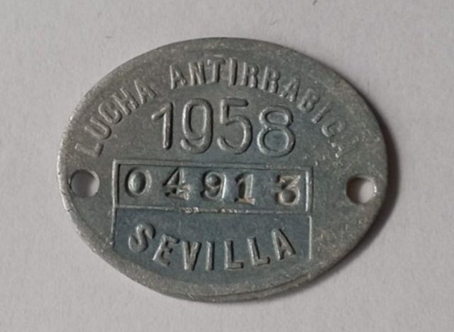 Antigua Chapa Lucha Antirrábica Sevilla 1958