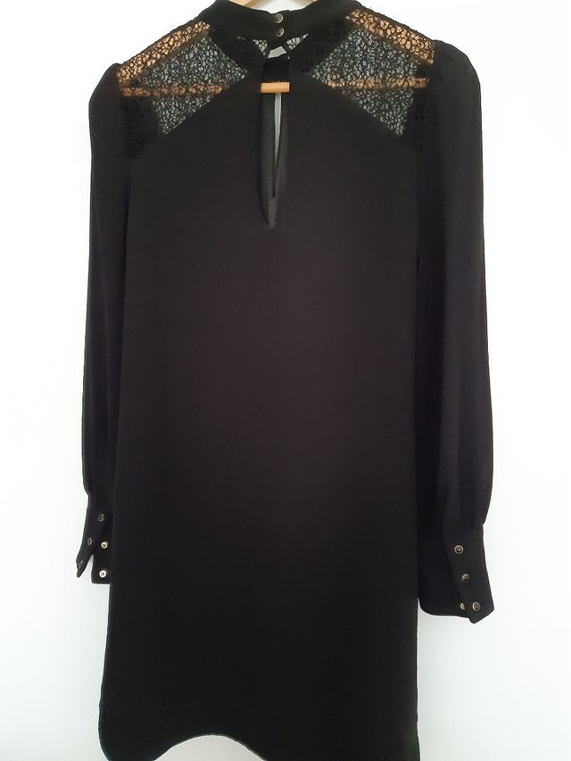 Vestido negro con encaje