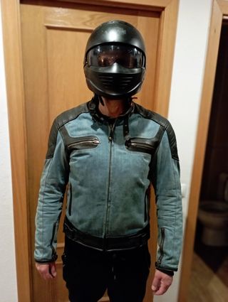 Chaqueta moto 3 estaciones iguana custom de segunda mano por 70 EUR en  Mejorada del Campo en WALLAPOP