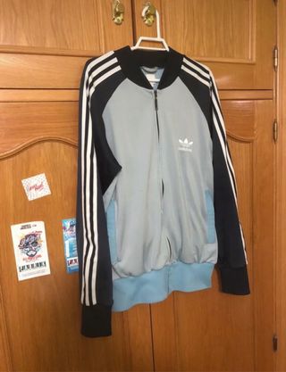 Chaqueta Adidas originals azul de segunda mano por 19,99 EUR en Collado  Villalba en WALLAPOP