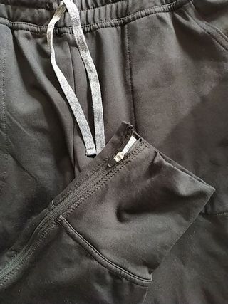 Pantalones de deporte ARTENGO ( DECATHLON ). de segunda mano por 12 EUR en  Zaragoza en WALLAPOP