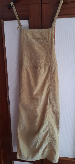 Falda peto de premamá de pana fina de segunda mano por 8 EUR en Valladolid  en WALLAPOP