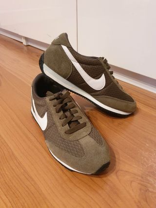 Nike Oceania verde talla 39 de segunda mano por 40 EUR en Irun en WALLAPOP