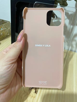 Funda IPhone 11 Pro Max nueva Bimba y Lola de segunda mano por 15 EUR en  Barcelona en WALLAPOP