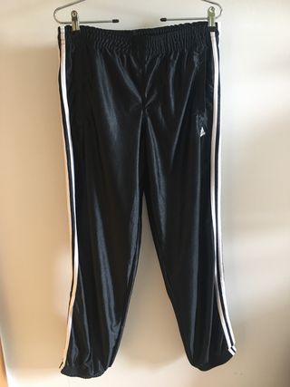 Pantalón chandal hombre ADIDAS de segunda mano por 7 EUR en Madrid en  WALLAPOP