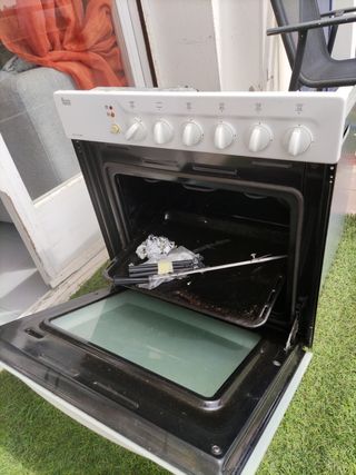 Horno TEKA ht490 me de segunda mano por 40 EUR en Sitges en WALLAPOP