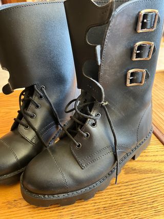 Botas militares de segunda mano por 30 EUR en Parla en WALLAPOP
