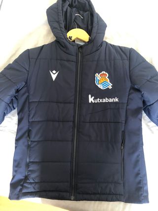 Plumífero Real Sociedad de segunda mano por 55 EUR en Donostia-San  Sebastián en WALLAPOP