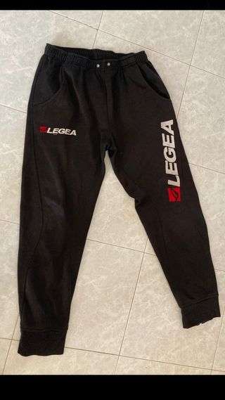 Chandal negro Legea de segunda mano por 5 EUR en Arganda del Rey en WALLAPOP