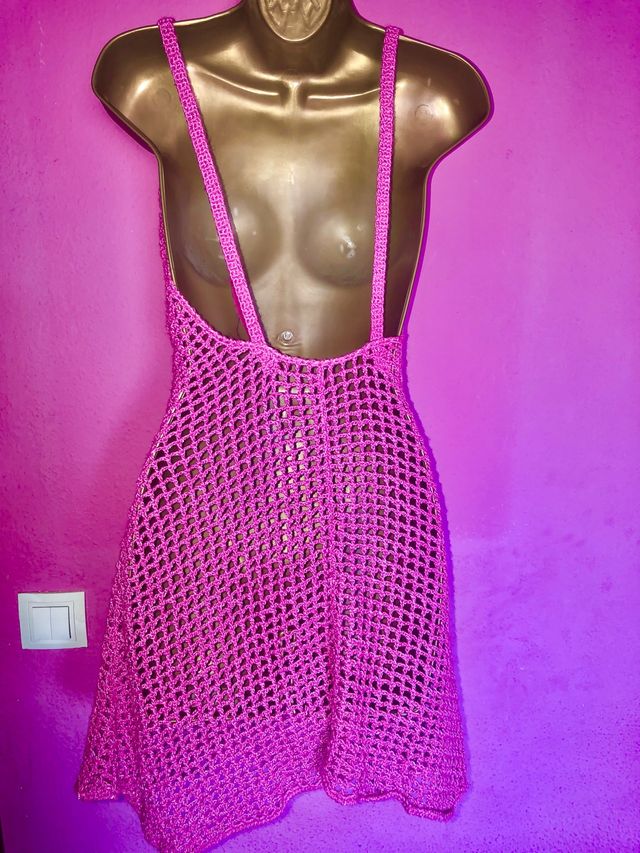Vestido ganchillo rejilla rosa hecho a mano