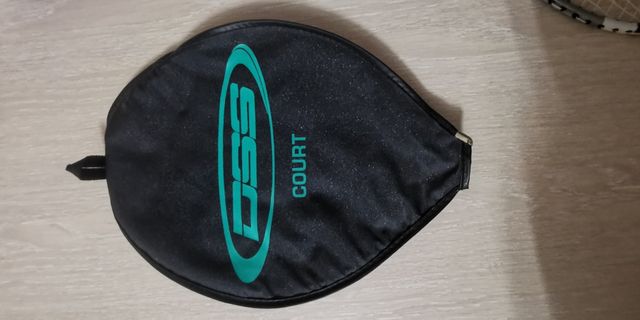 raqueta badminton DSS court