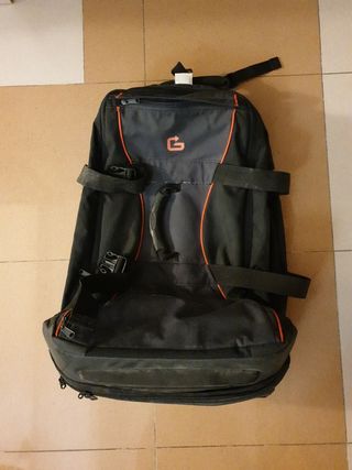 Mochila\\/Maleta Geonaute de segunda mano por 15 EUR en Barcelona en WALLAPOP